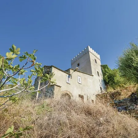 Four Bedroom Holiday In Farinole