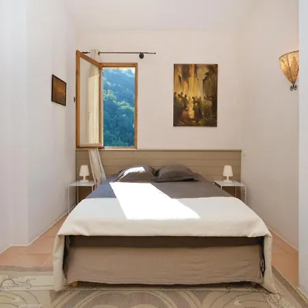 Four Bedroom Holiday In Farinole بيت للعطل Braccolaccia